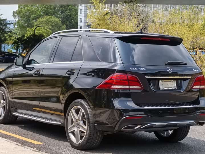Mercedes-Benz GLE — фото 7