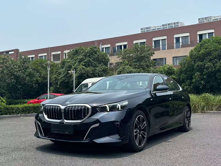 BMW 5-Series 2025 525 Li M