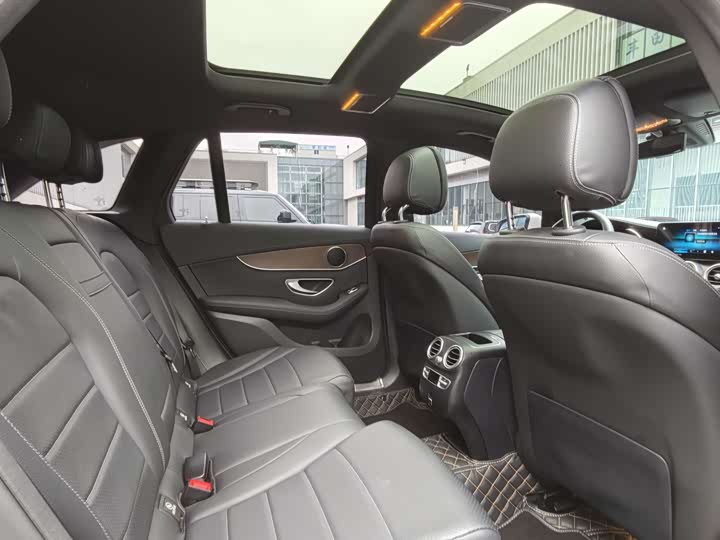 Mercedes-Benz GLC 2022 GLC 260 L 4 MATIC Luxury — фото 18