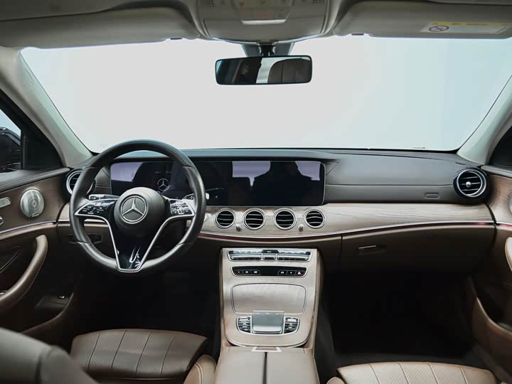 Mercedes-Benz E-Class 2022 E 300 L Luxury — фото 49