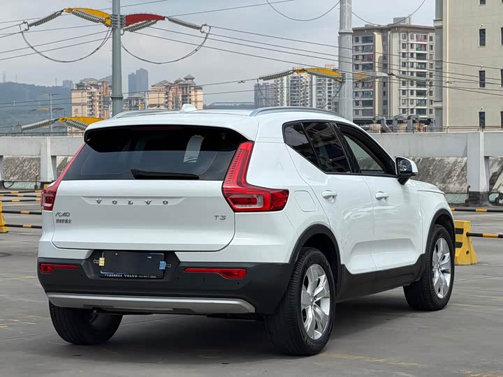 Volvo XC40 2020 T 3 — фото 12
