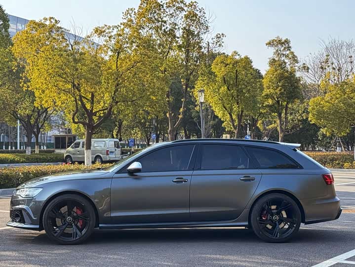 Audi RS6 2016 RS 6 4.0 T Avant — фото 4