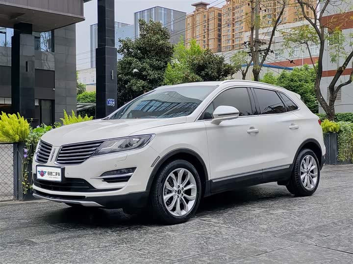Lincoln MKC 2017 2.0 T 2 WD — фото 1