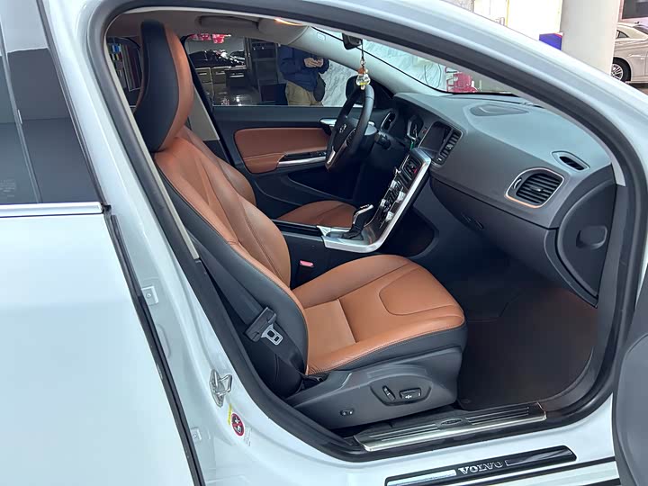 Volvo S60 2018 S 60 L T 3 — фото 10