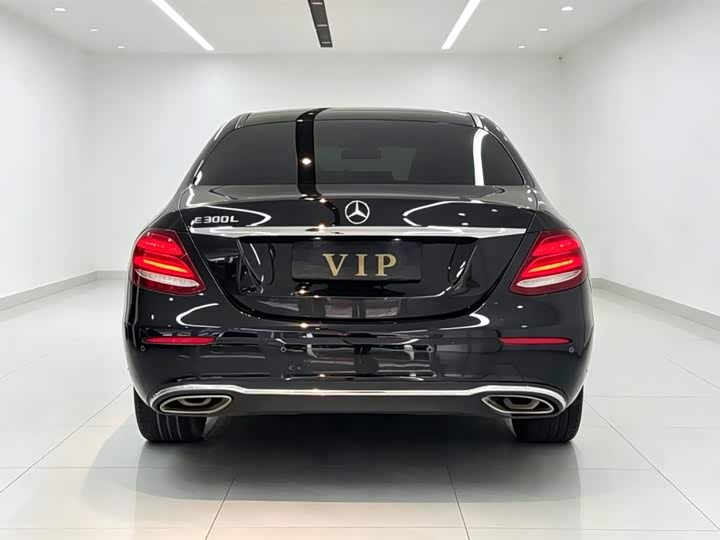 Mercedes-Benz E-Class E 200 L — фото 7