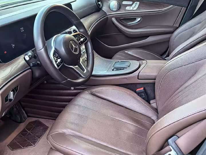 Mercedes-Benz E-Class 2019 E 300 L Luxury — фото 8