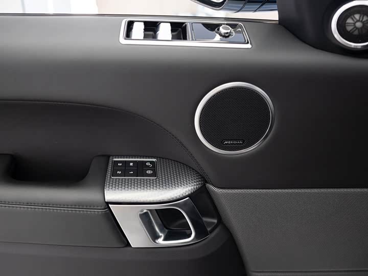 Land Rover Range Rover Sport — фото 17