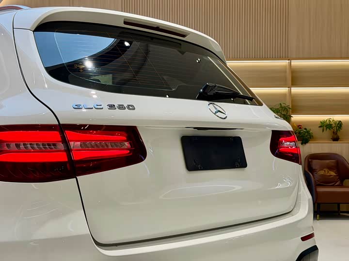 Mercedes-Benz GLC 2018 GLC 260 4 MATIC Luxury — фото 21