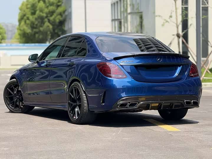 Mercedes-Benz C-Class 2017 AMG C 63 — фото 5
