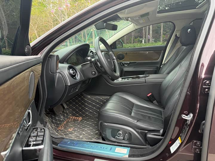 Jaguar XJ 2018 XJL 3.0 SC 2 WD — фото 2