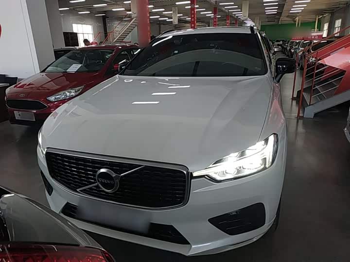 Volvo XC60 2020 T 5 4 WD — фото 3