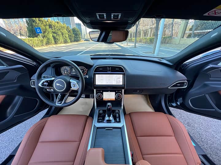 Jaguar XEL 2023 2.0 T 250 PS R-DYNAMIC S — фото 2