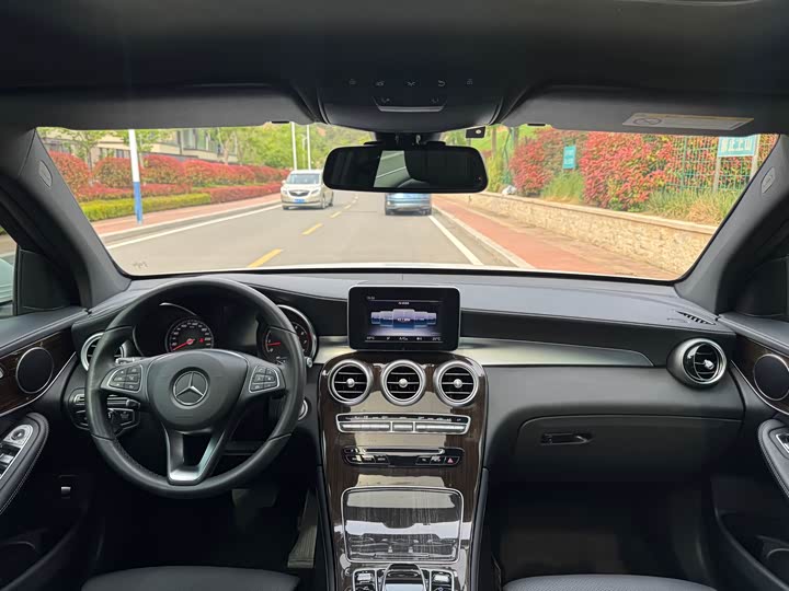 Mercedes-Benz GLC 2018 GLC 260 4 MATIC — фото 9