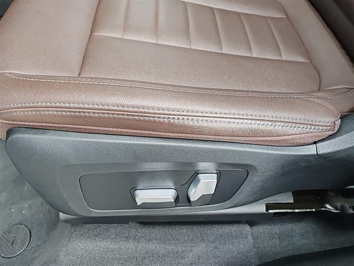 BMW X3 2020 x Drive 25i — фото 17