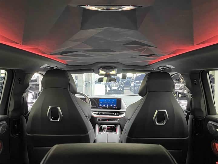 BMW XM 2023 Base — фото 30