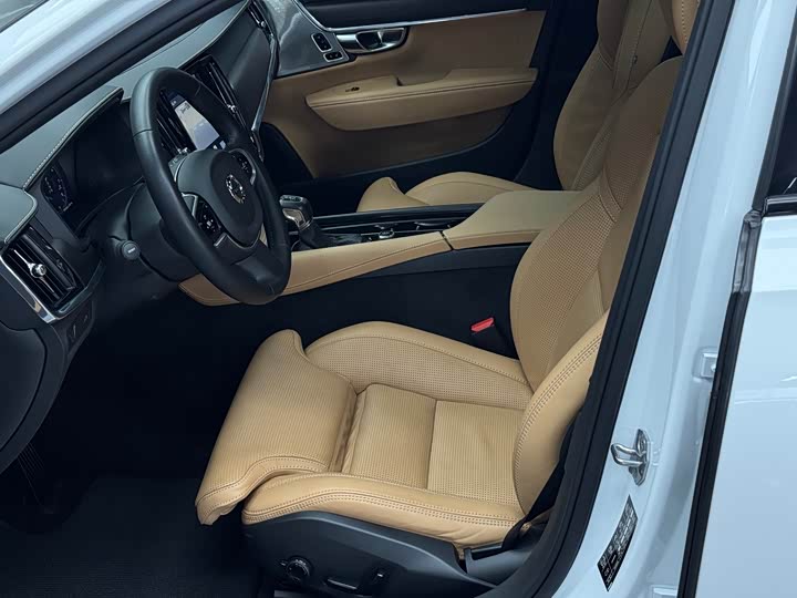 Volvo V90 2017 Cross Country T 5 AWD — фото 12