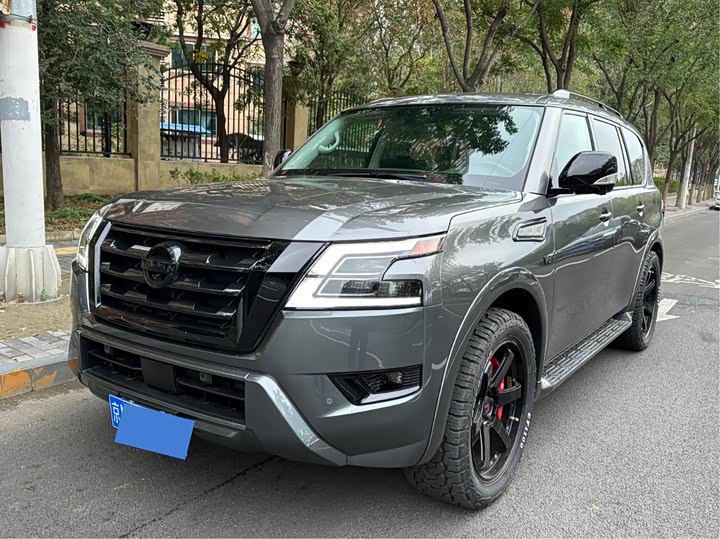 Nissan Patrol — фото 1