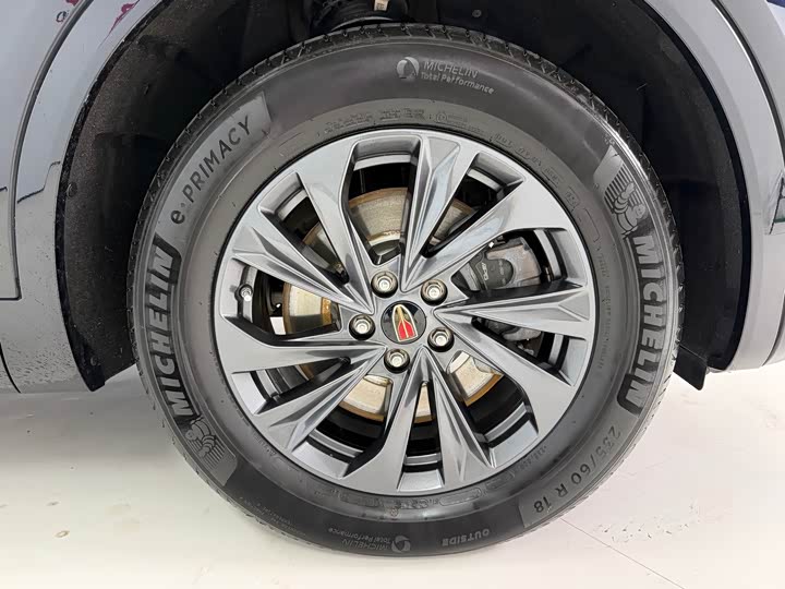 Hongqi HS5 2023 2.0 T Pro — фото 4