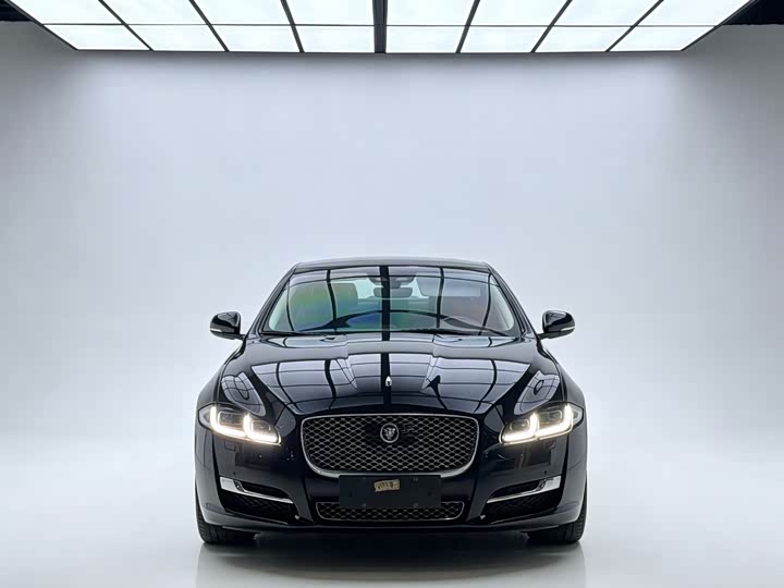 Jaguar XJ 2018 XJL 3.0 SC 2 WD — фото 2