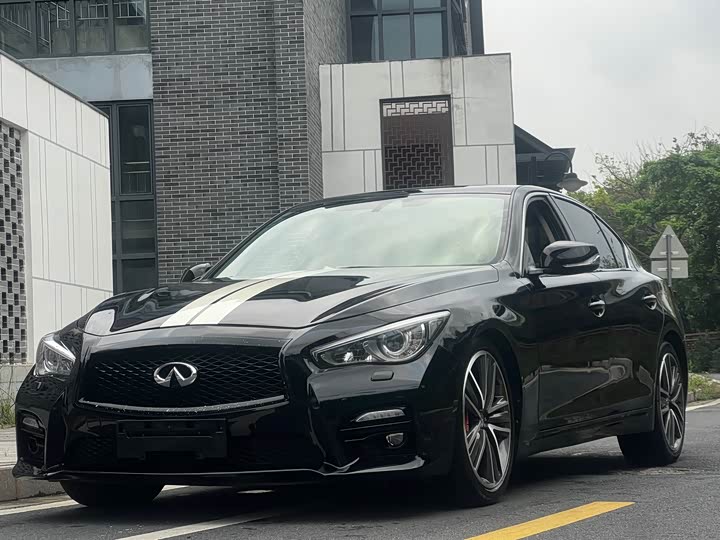 Infiniti Q50L 2015 2.0 T — фото 1