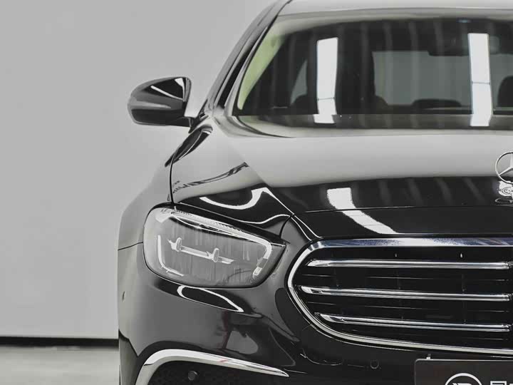 Mercedes-Benz E-Class 2022 E 260 L — фото 3