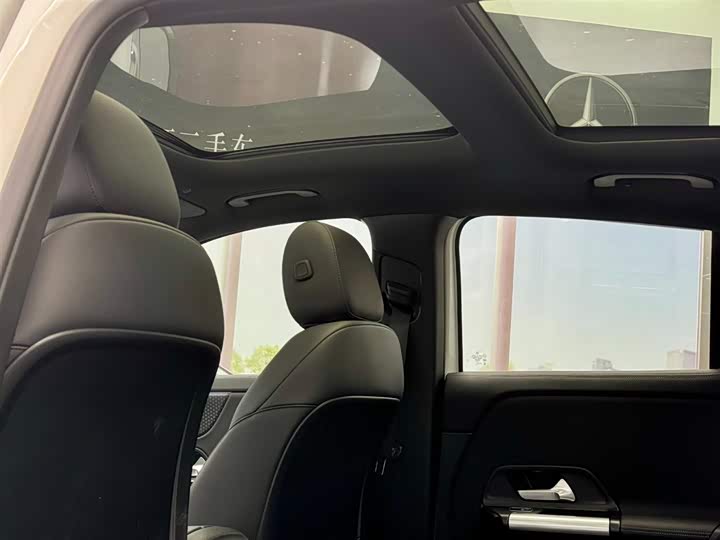 Mercedes-Benz GLA 2024 GLA 220 — фото 11