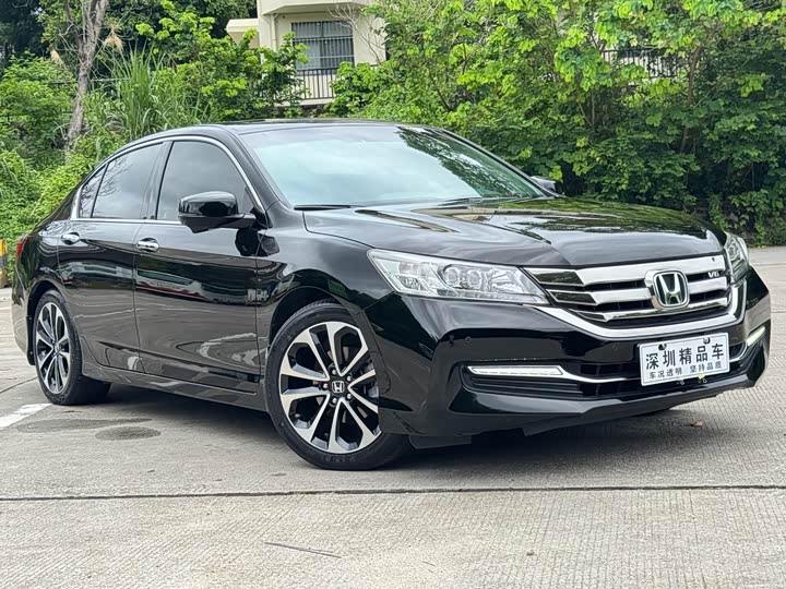 Honda Accord — фото 4