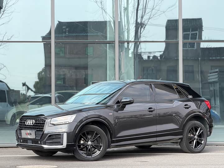 Audi Q2L 2021 35 TFSI — фото 1