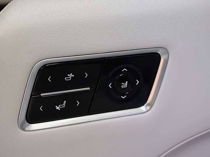 Buick GL8 2023 Avenir — фото 10