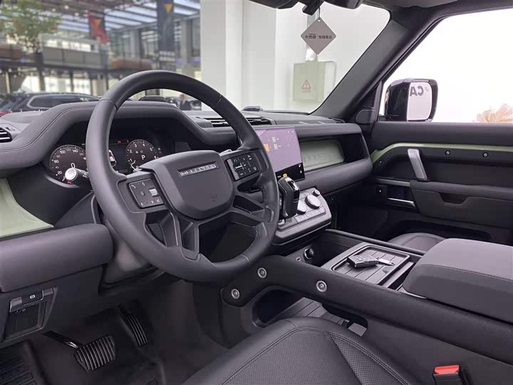 Land Rover Defender — фото 6