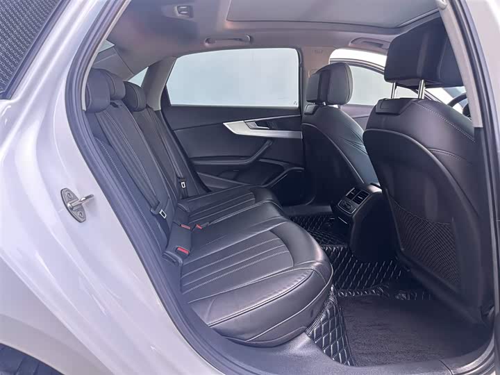 Audi A4L 2022 40 TFSI — фото 12