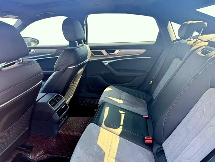 Audi A6L 2023 45 TFSI — фото 4