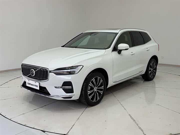 Volvo XC60 2022 B 5 4 WD — фото 5