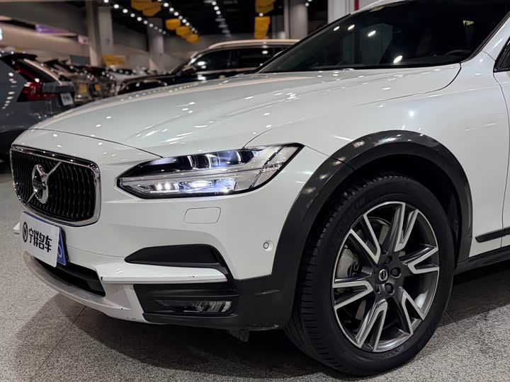 Volvo V90 2017 Cross Country T 5 AWD — фото 12