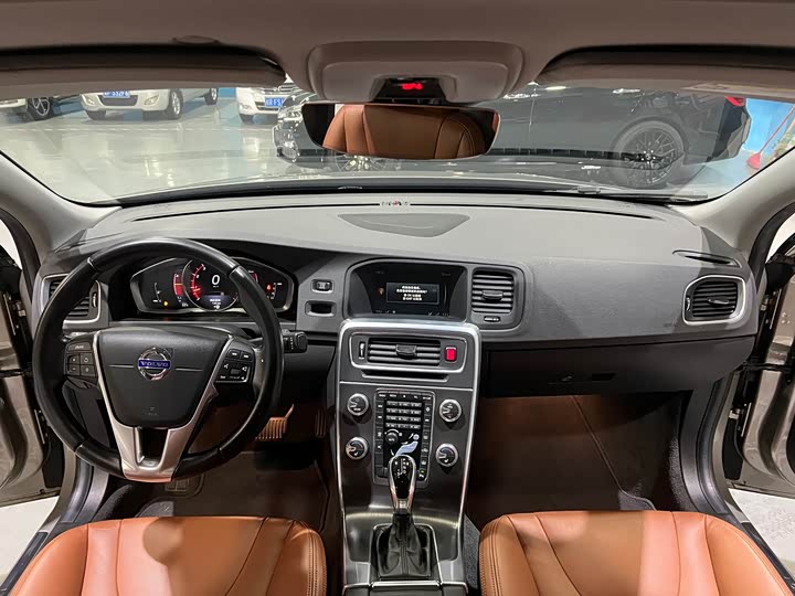 Volvo S60 2015 S 60 L T 5 — фото 5