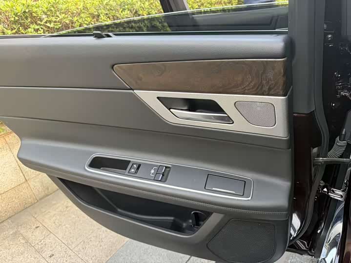 Jaguar XFL 2020 XFL 2.0 T P 250 2 WD — фото 15