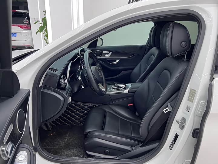 Mercedes-Benz C-Class 2017 C 200 L — фото 9