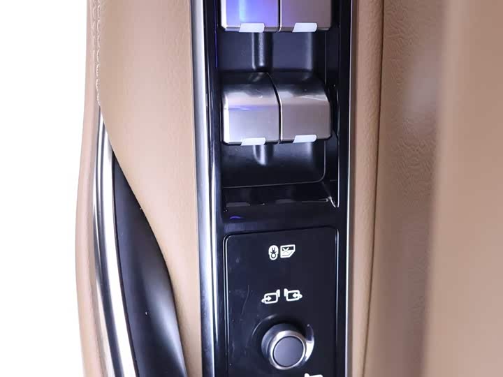 Jaguar XFL 2024 2.0 T P 250 2 WD — фото 17