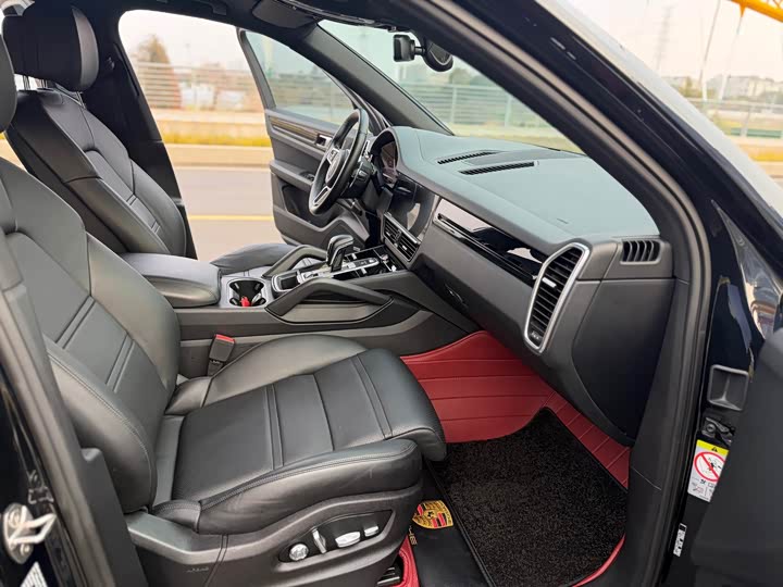 Porsche Cayenne 2018 Cayenne 3.0 T — фото 7