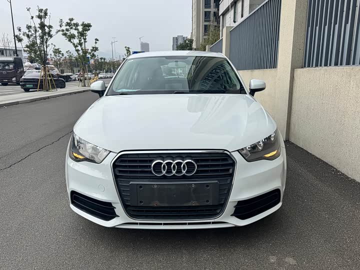 Audi A1 2014 30 TFSI Sportback — фото 1