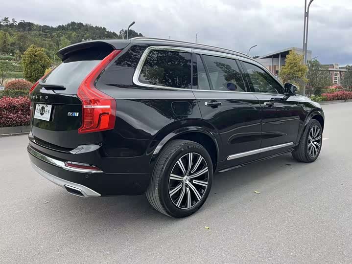 Volvo XC90 2021 B 6 7 — фото 12