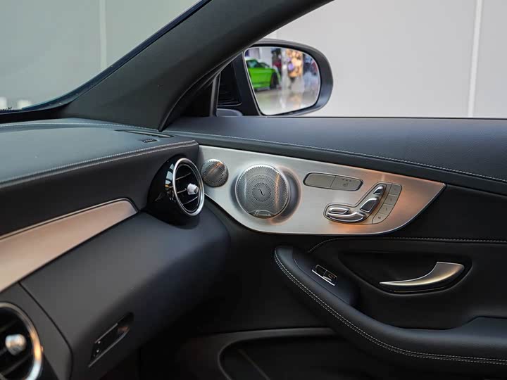 Mercedes-Benz C-Class 2021 AMG C 63 — фото 16