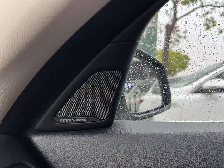 BMW 5-Series 2014 528 Li x Drive Leading — фото 12