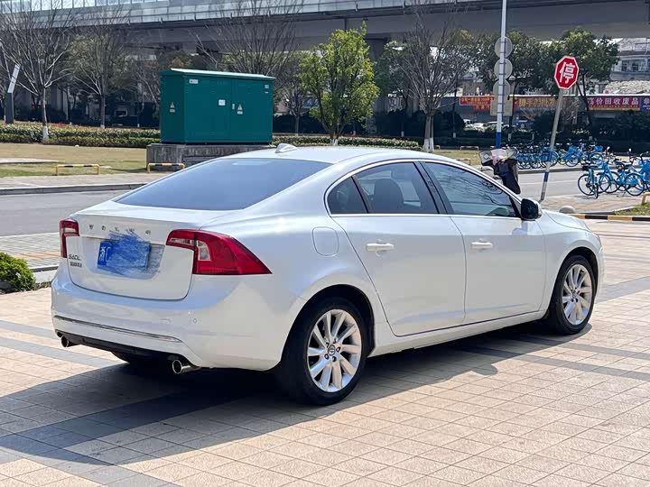 Volvo S60 2015 S 60 L 2.0 T — фото 16