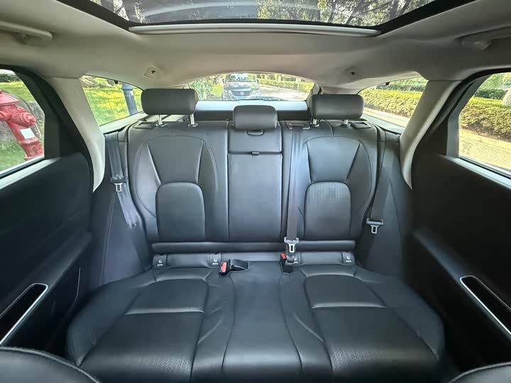 Jaguar XF 2018 XF Sportbrake 2.0 T 250 PS 2 WD — фото 35