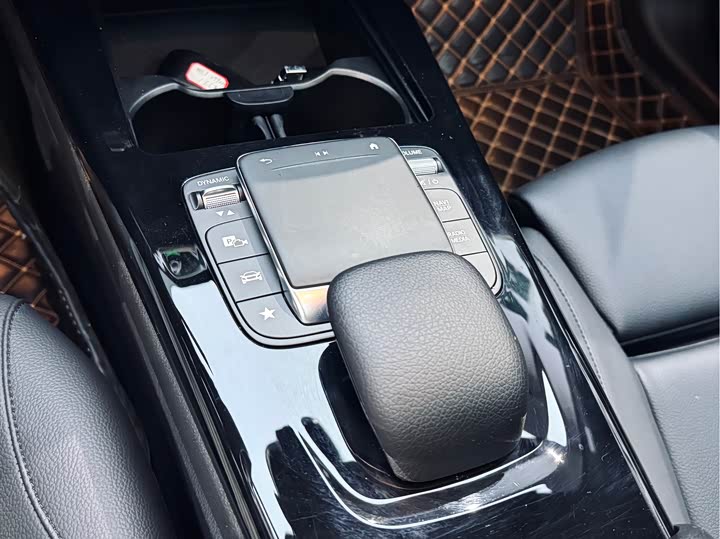 Mercedes-Benz A-Class 2022 A 200 L — фото 16