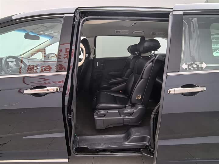 Honda Odyssey — фото 15