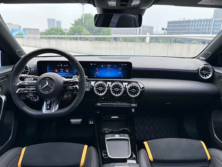 Mercedes-Benz A-Class 2024 AMG A 45 S 4 MATIC+ — фото 9