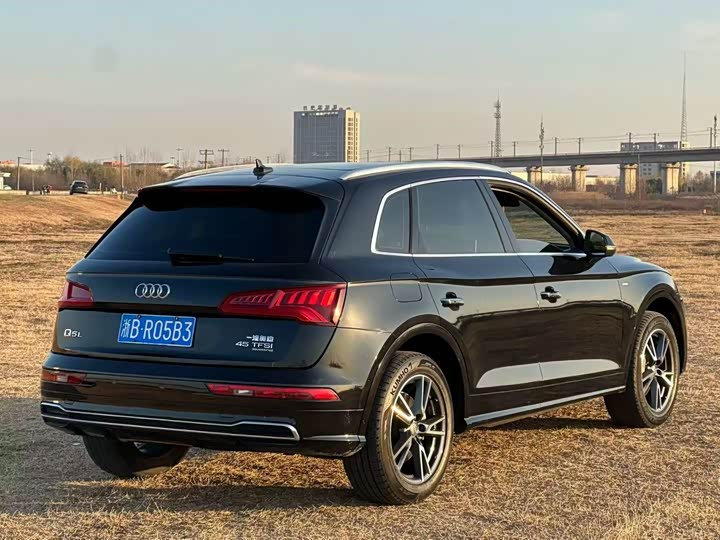 Audi Q5L 2020 40 TFSI — фото 9
