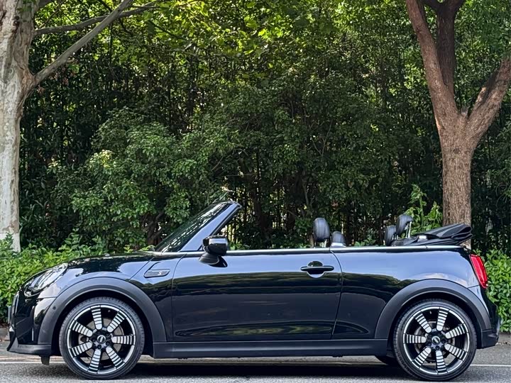 MINI Cabrio — фото 3